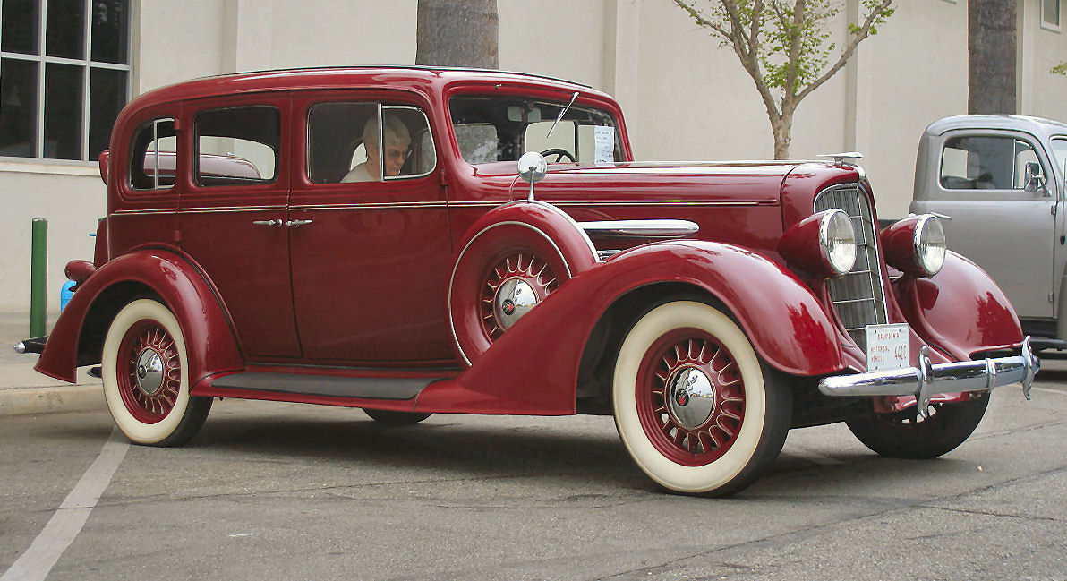 1933 Oldsmobile